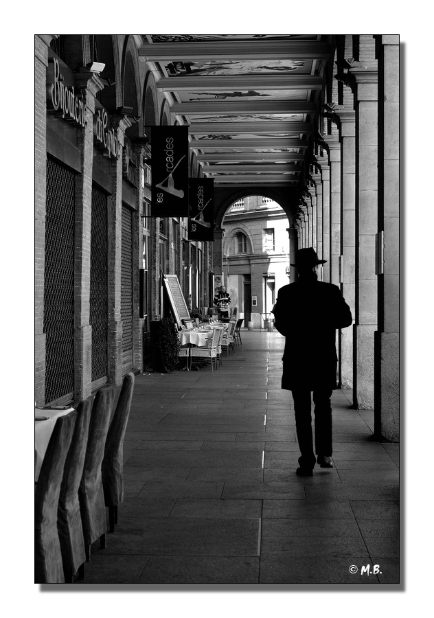 Sous les arcades