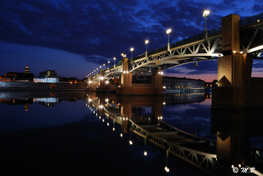 Pont St Pierre by night